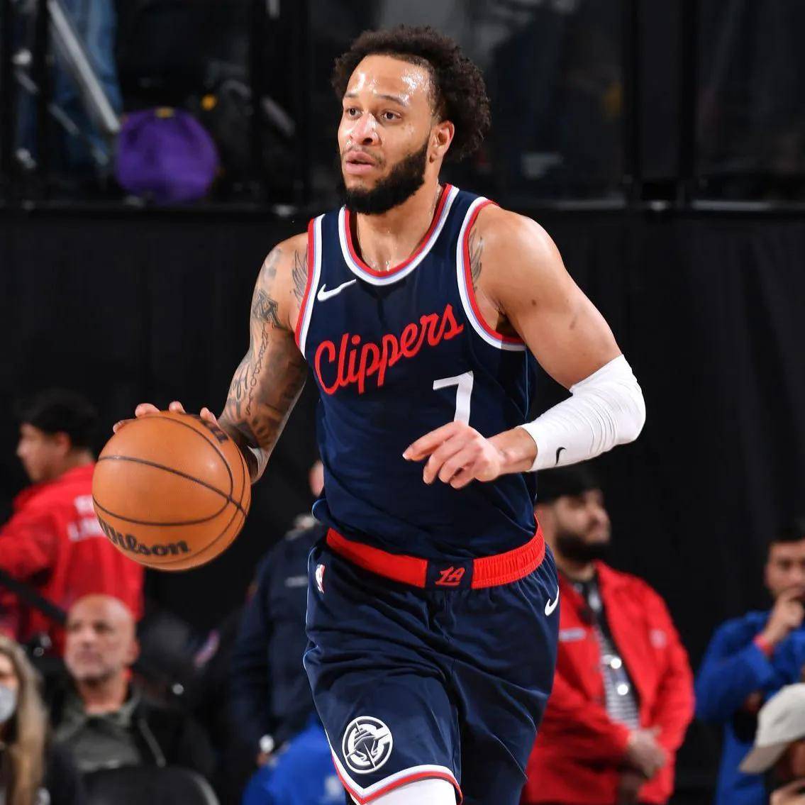 包含转会期体能课后，洛杉矶快船复出首秀备战NBA季后赛，更衣室稳定，纪律约束更严格的词条-九游会棋牌app